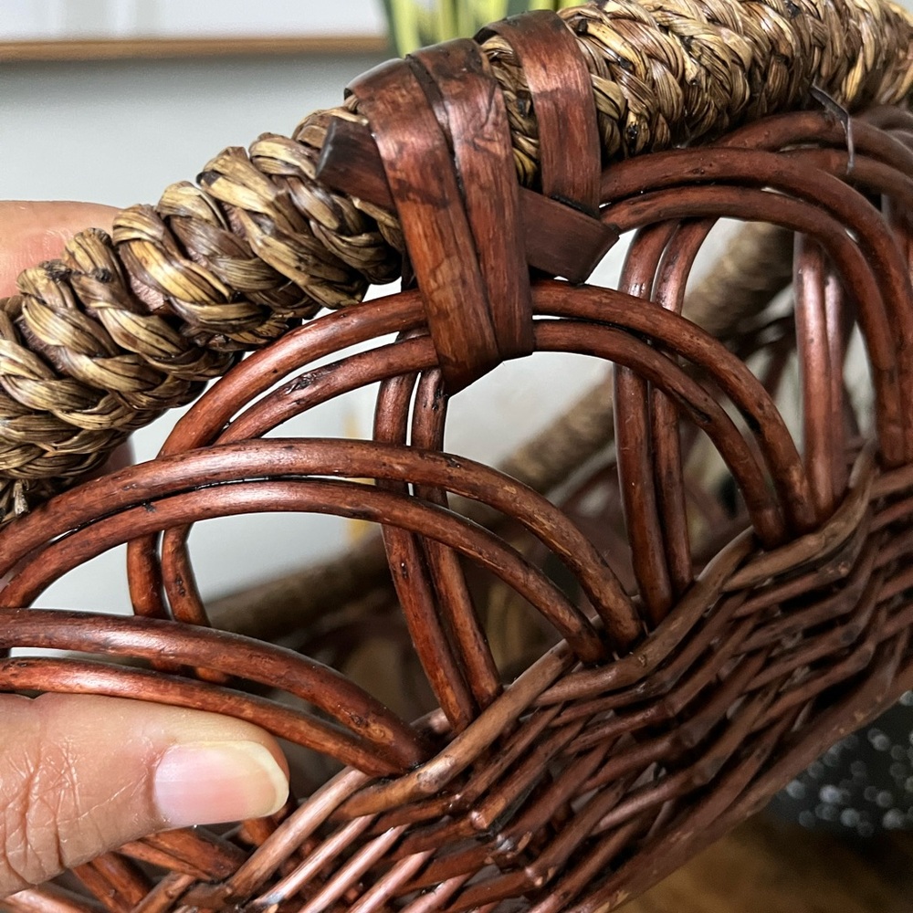 Vintage Wicker Basket/ Vintage Rattan Braided Bowl Basket Centerpiece Home Decor